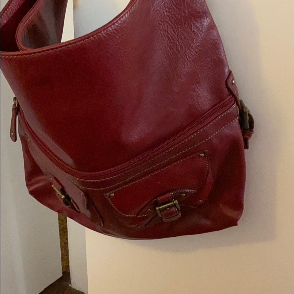 Red purse faux leather, clean and great condition - Picture 2 of 7